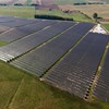 Fontos kísérletbe kezdtek a franciák, 2,5 MW energiát termelhet a speciális napelemfarm