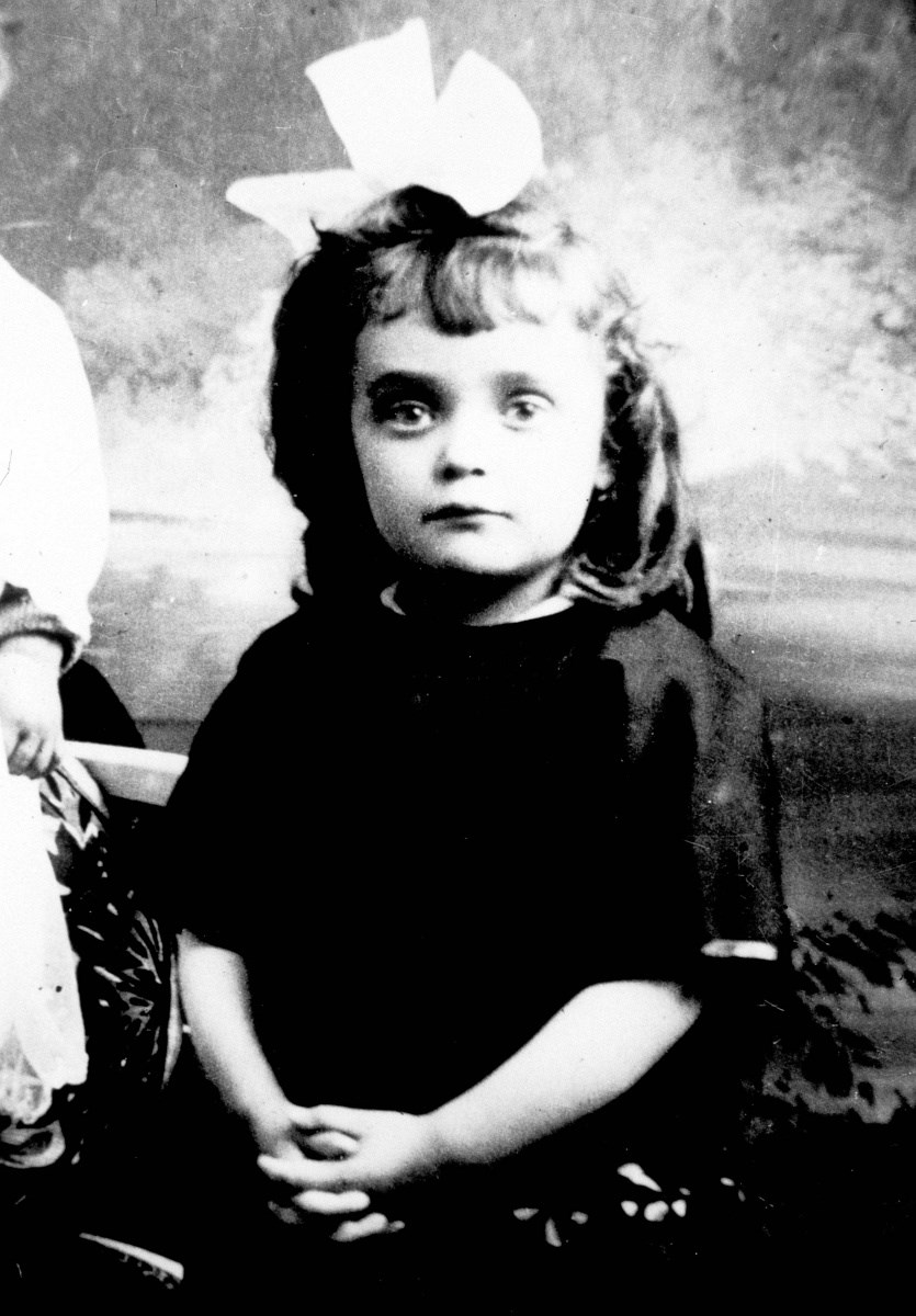 19yy. - Edith Piaf kislányként