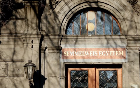 Felvételi 2025: hány pont lehet elég az orvosi egyetemre?
