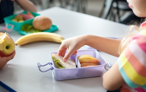 Van, de kérni kell - így igényelhettek ingyen ebédet a nyári szünetre