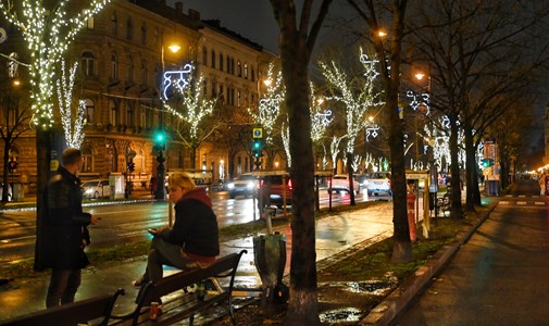 Así aparecieron las luces navideñas en Budapest - Galería