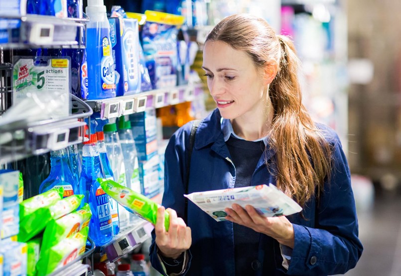 What can wet wipes do to prevent flooding?