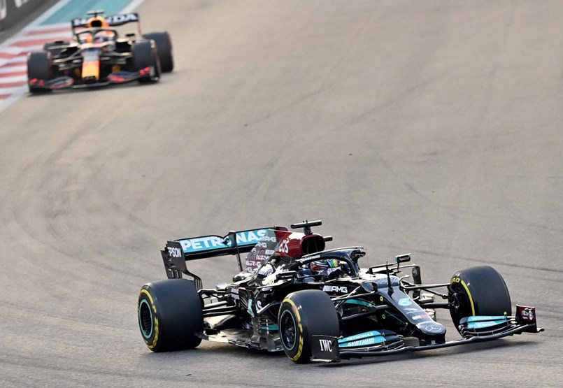 Verstappen v Hamilton - ¡Síganos minuto a minuto mientras terminamos la temporada de F1!
