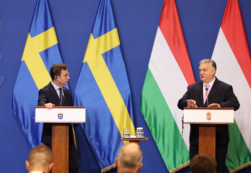 Négy új Gripent vesz Magyarország - jelentette be Orbán a svéd miniszterelnökkel