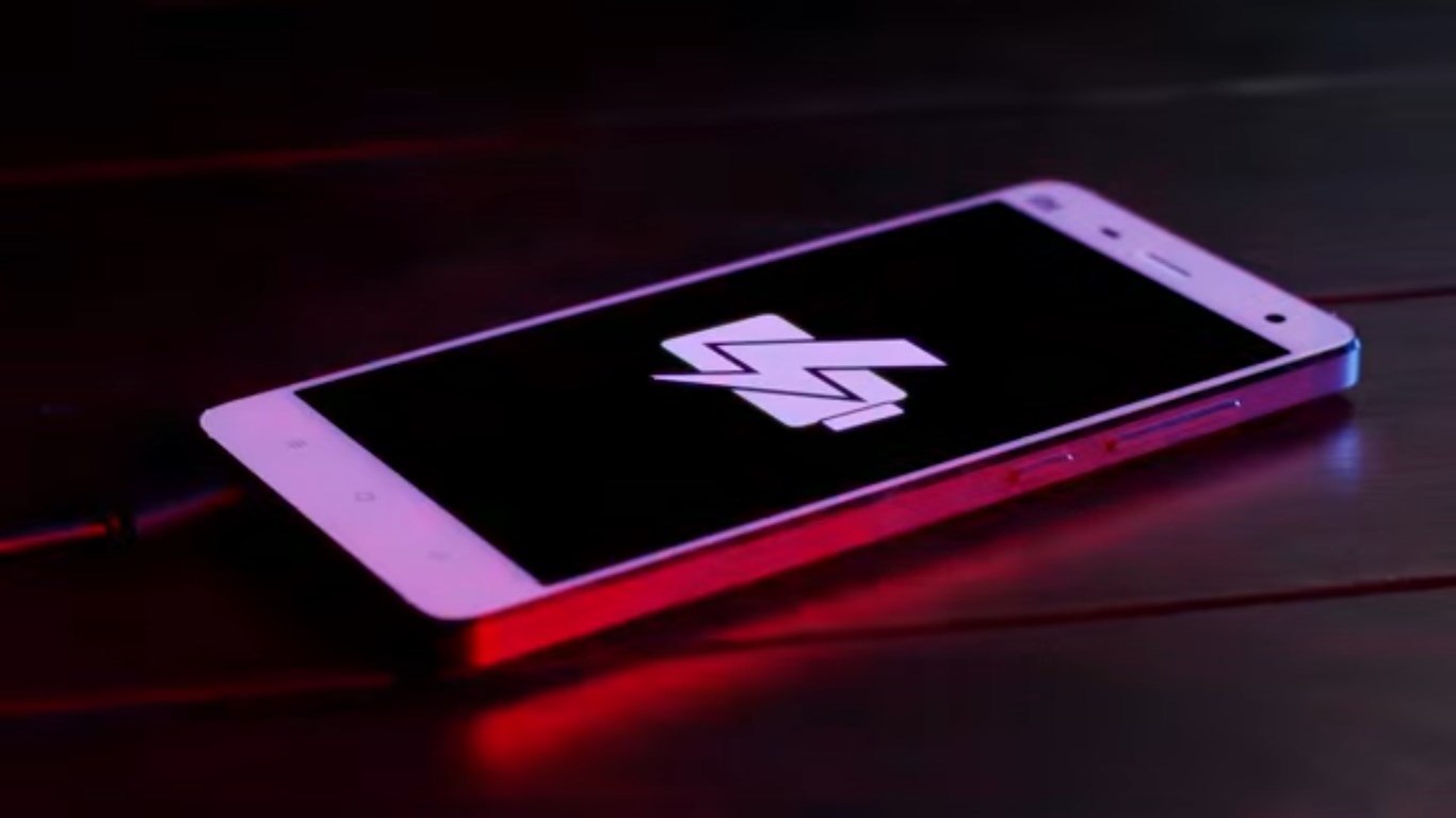 Nehezen töltődik mostanában a telefonja? Pofonegyszerű a magyarázat