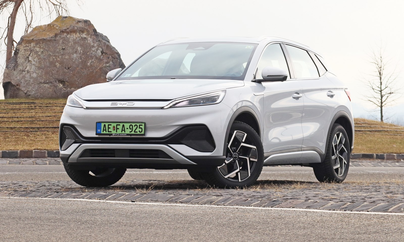 Gitározni lehet a különbséget: teszten az olcsón minőségi új kínai villanyautó, a BYD Atto 3