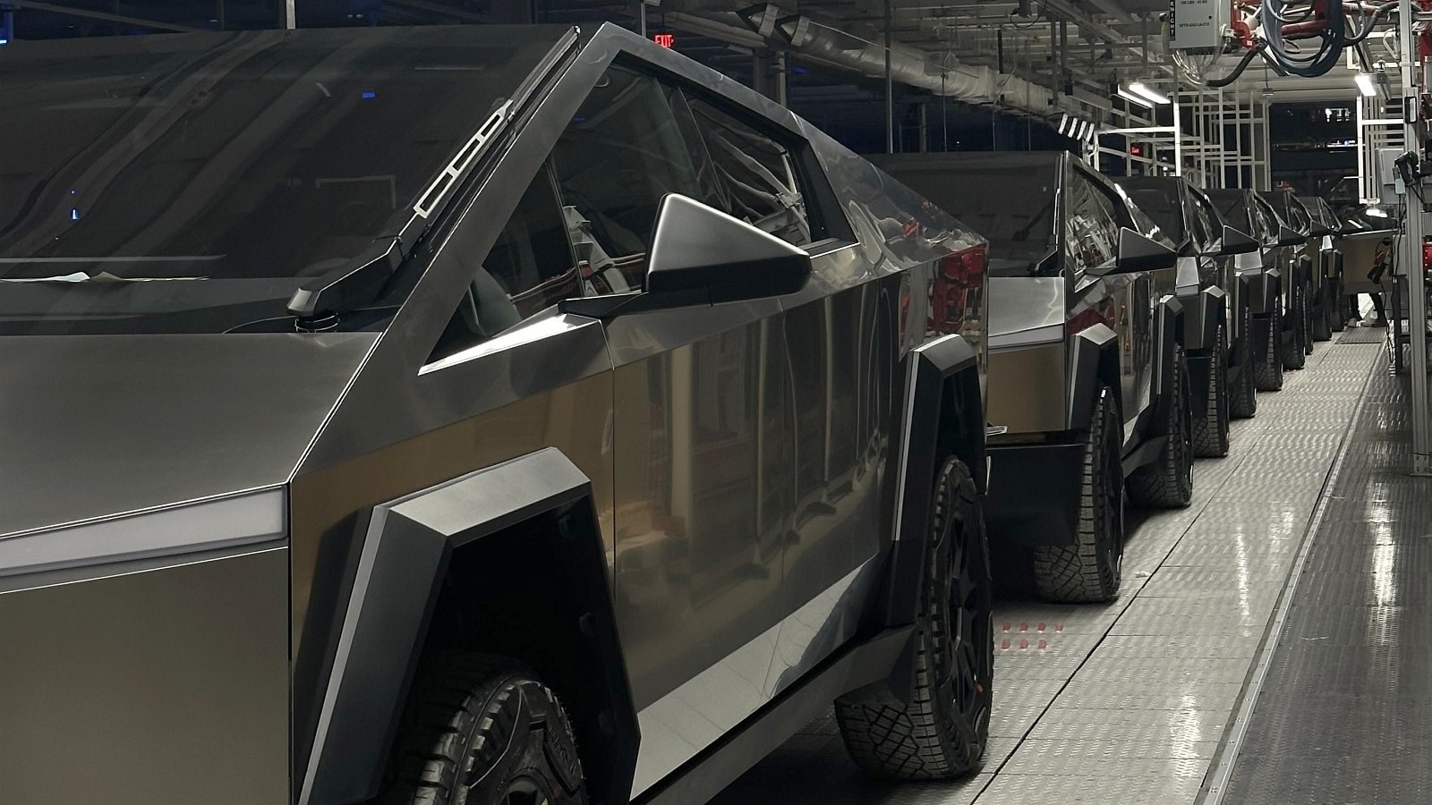 Úgy tűnik, csak nevében rozsdamentes a Cybertruck, máris panaszkodnak a vevők
