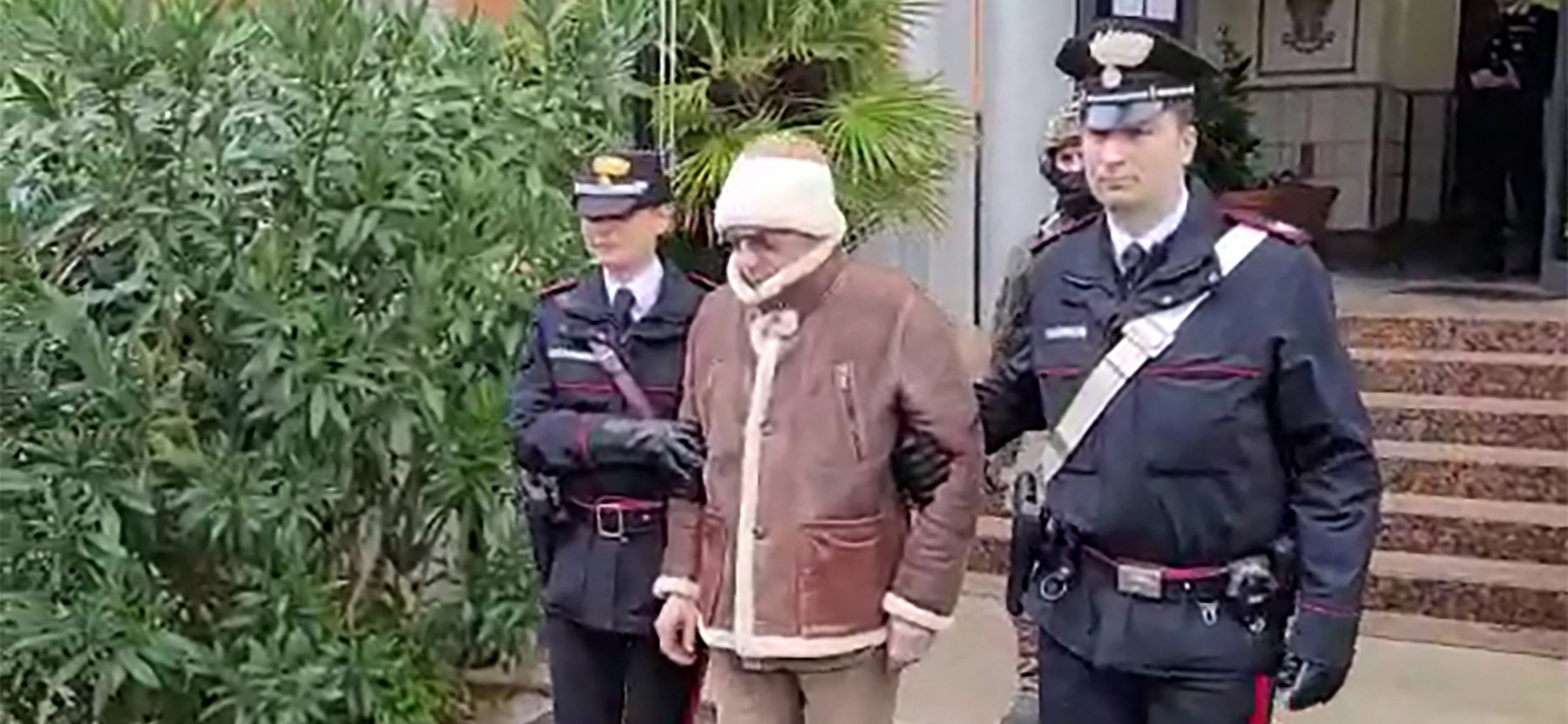 A Cosa Nostra körözött maffiavezérét nem ismerték fel egy közúti ellenőrzésen