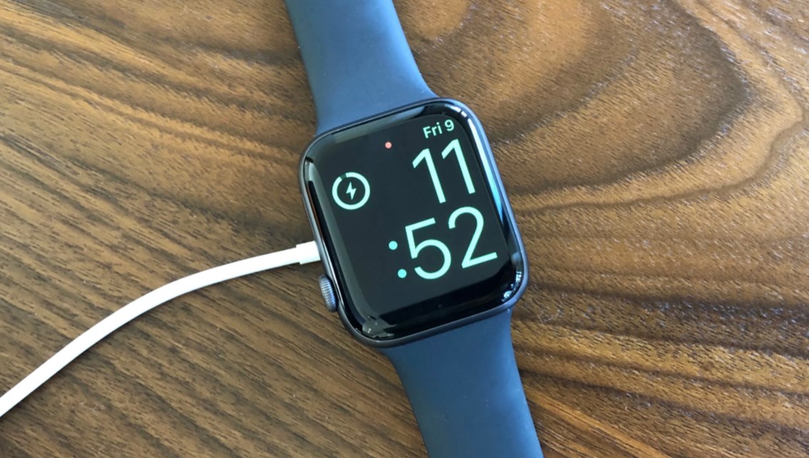 Elege van abból, hogy iszonyatosan lassan frissít az Apple Watch? Itt egy trükk, amivel sokkal gyorsabb lesz a folyamat