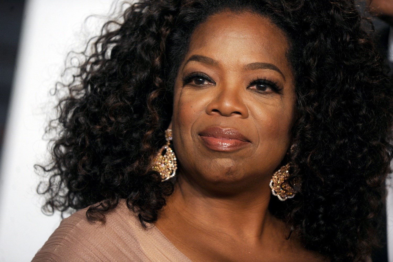 Oprah Winfrey távozik a súlycsökkentő diétájáról híres Weight Watchers igazgatóságából