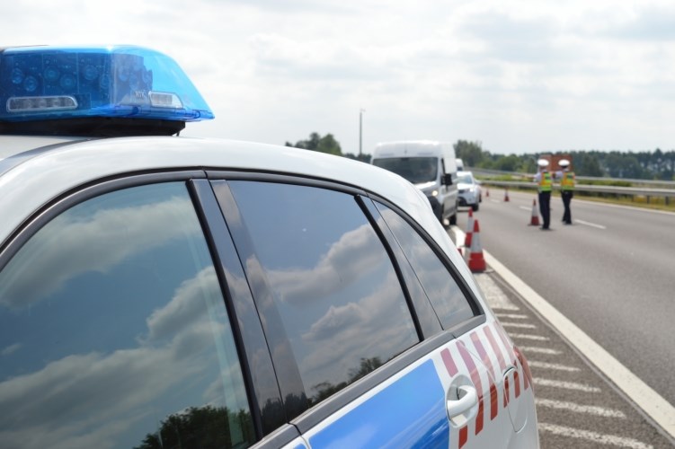 Két autó ütközött, lezárták a 71-es főutat Balatonedericsnél