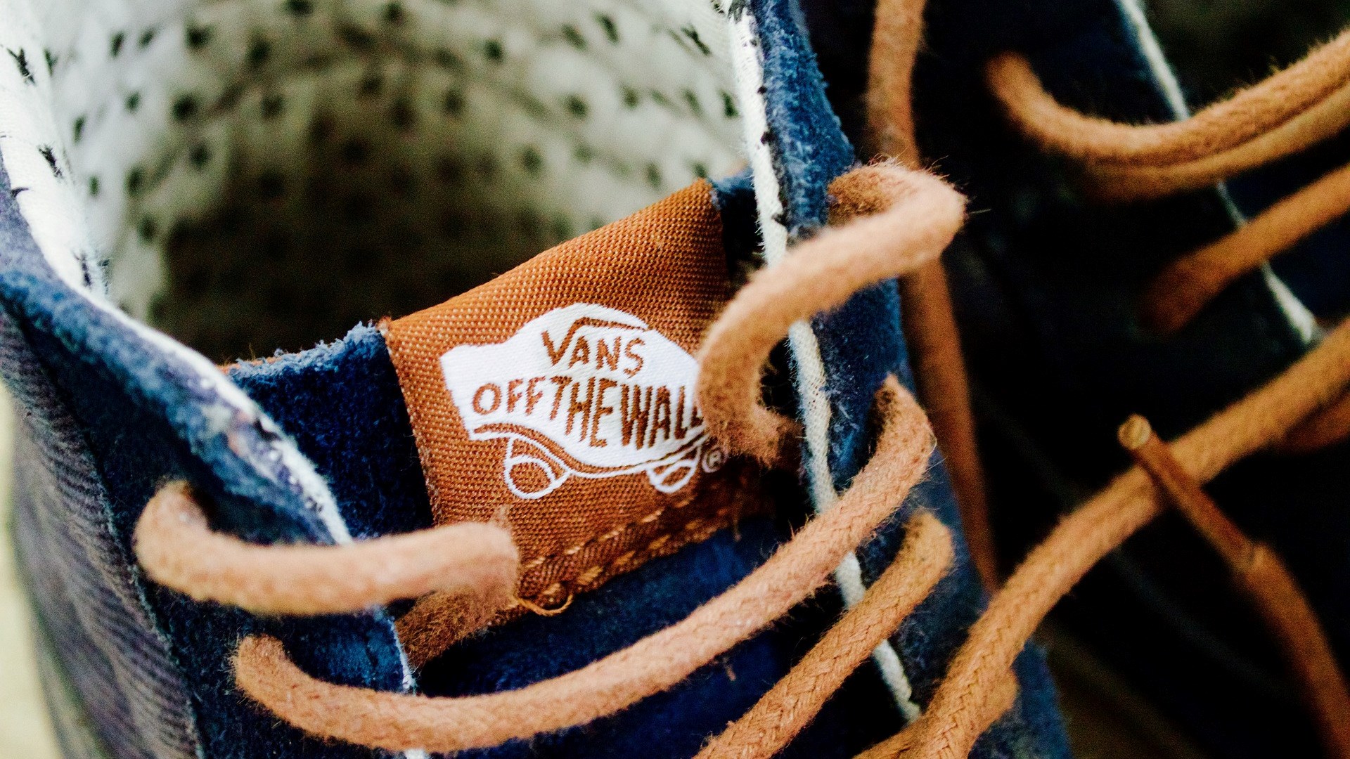Hackertámadás érte a Vans és a The North Face tulajdonosát, 35 millió ügyfél adatai szivárogtak ki