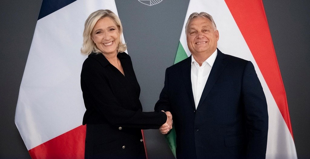 Orbán a Karmelitában fogadta Marine Le Pent