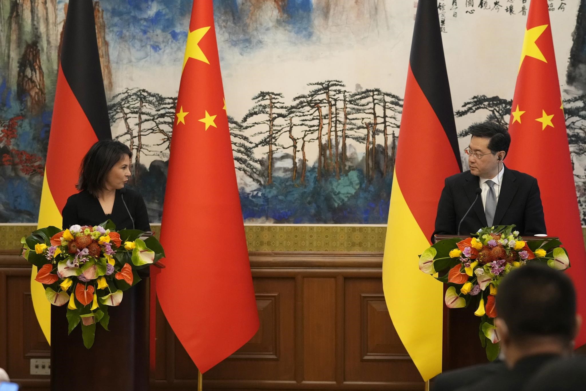 Peking kiakadt, hogy a német külügyminiszter lediktátorozta Hszi Csin-pinget
