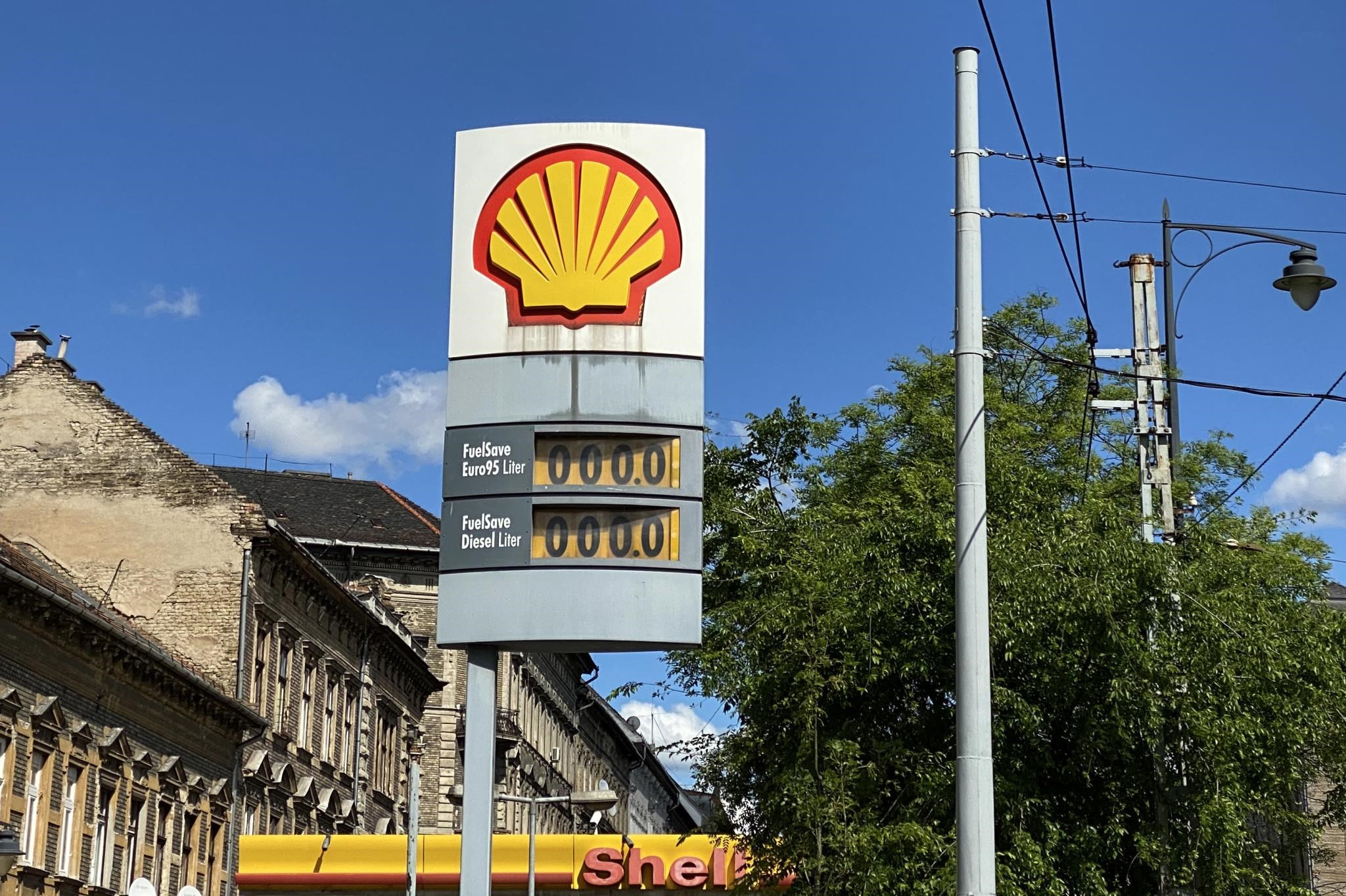 Megszűnik egy Shell-kút Budapesten