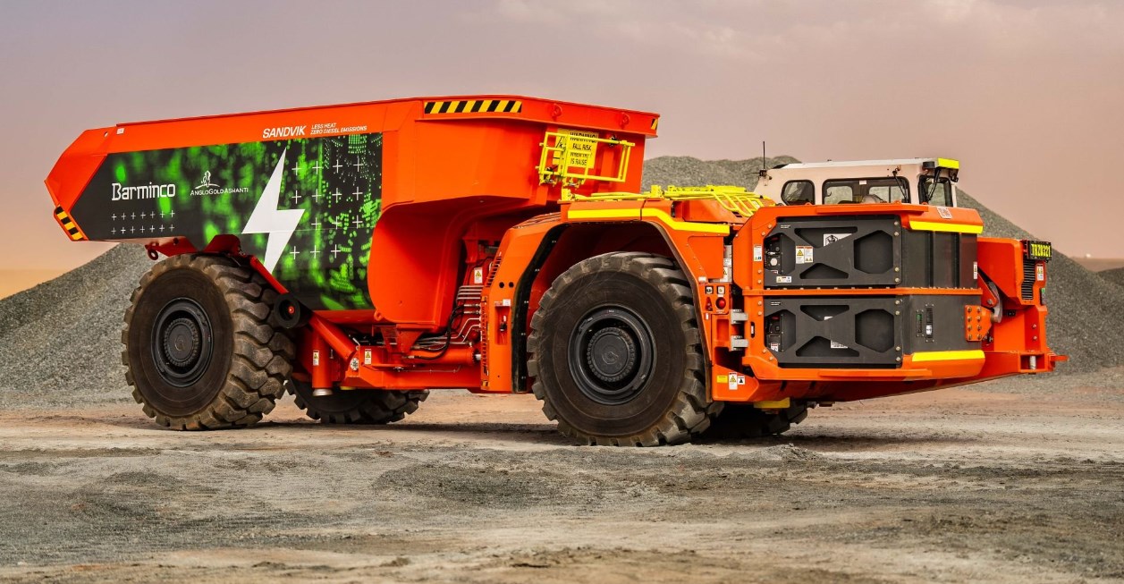 Vehicle: The world’s largest underground electric truck operates in Aranyapanya