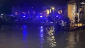 Elsüllyedt egy bulihajó Belgrádban, sikítozva menekültek az utasok róla