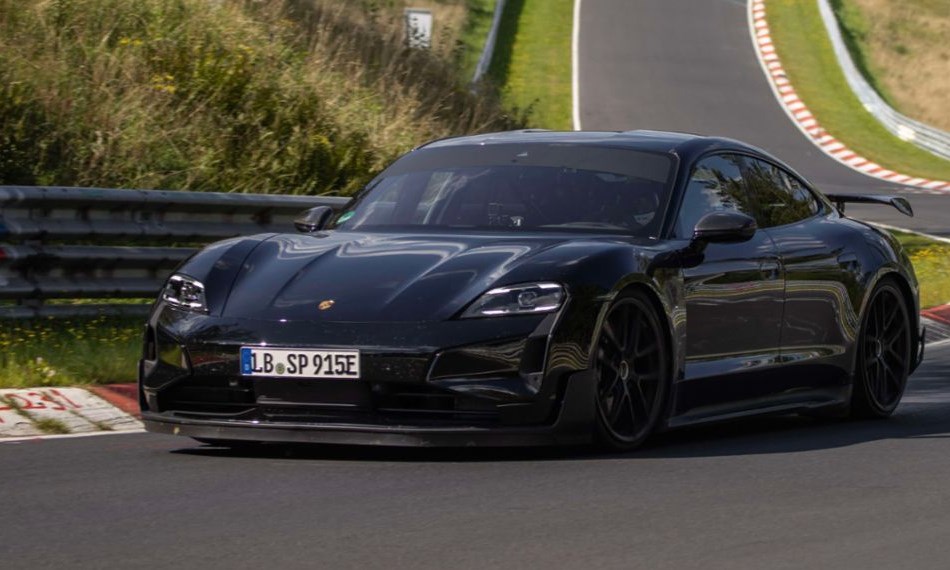 Az új Porsche Taycan lealázta a legerősebb Tesla Model S-t