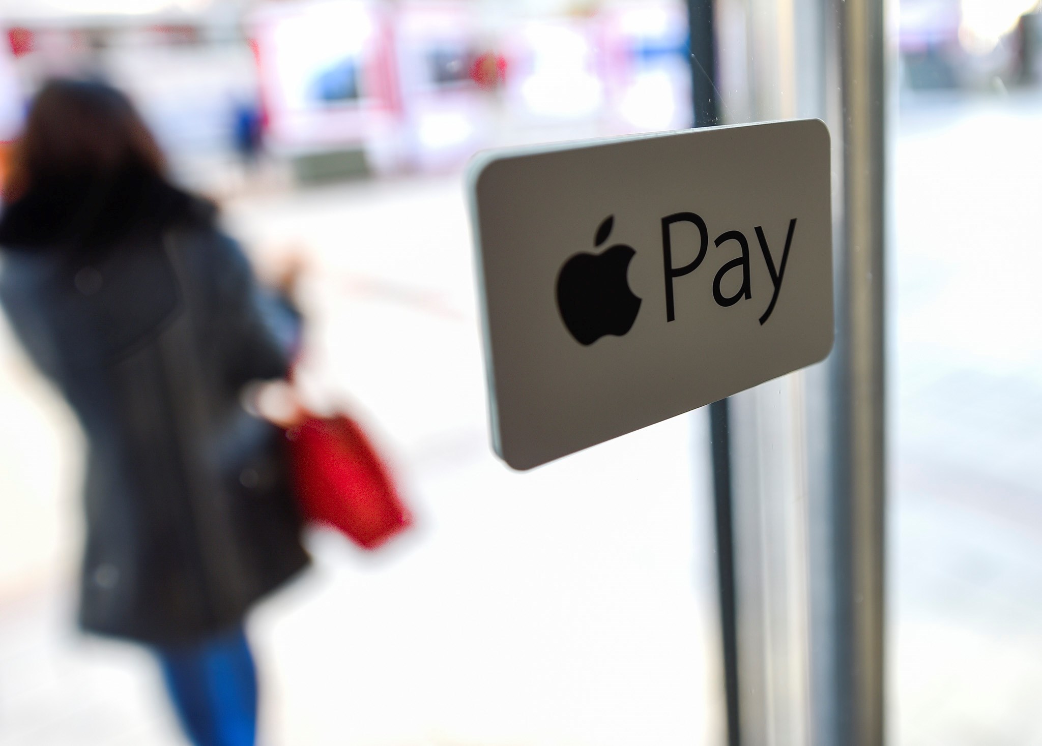 Megnyitja az Apple pénztárcáját az EU, véget ér az Apple Pay egyeduralma az iPhone-okon