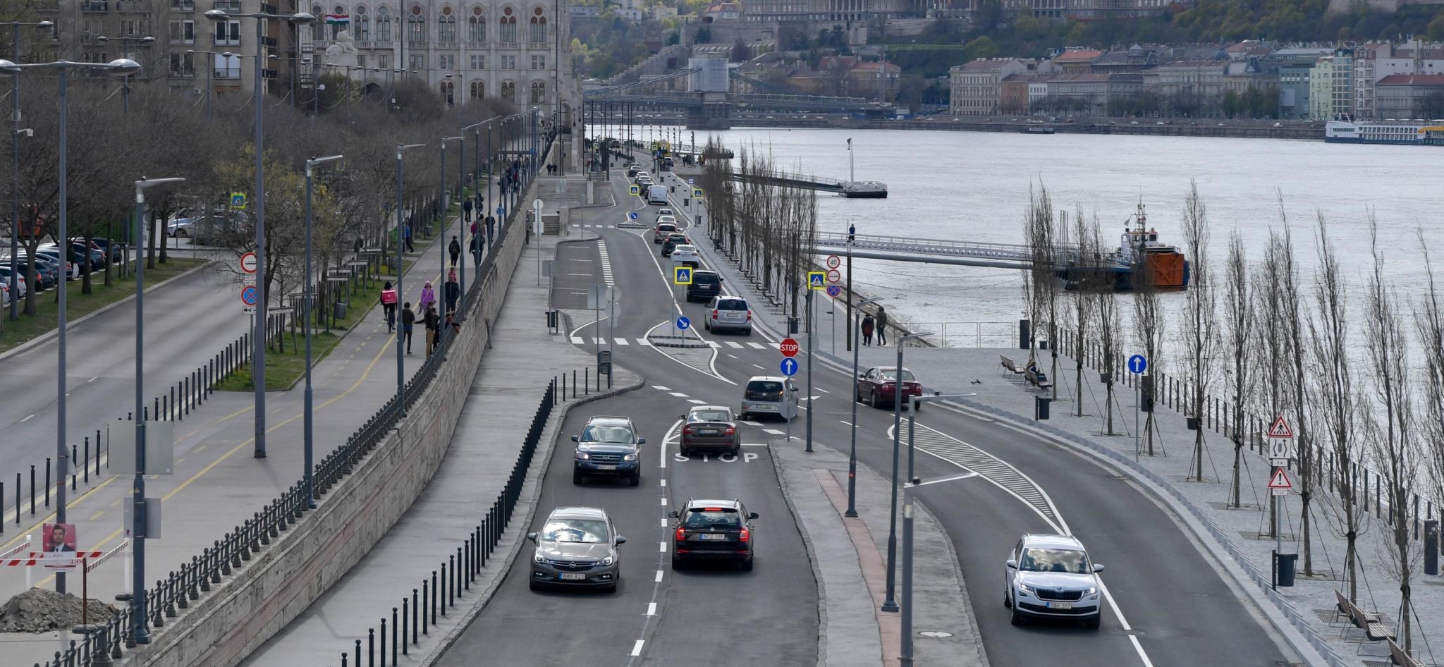 A Duna felső szakaszán már tetőzik az ár, Budapesten ez szerdán várható