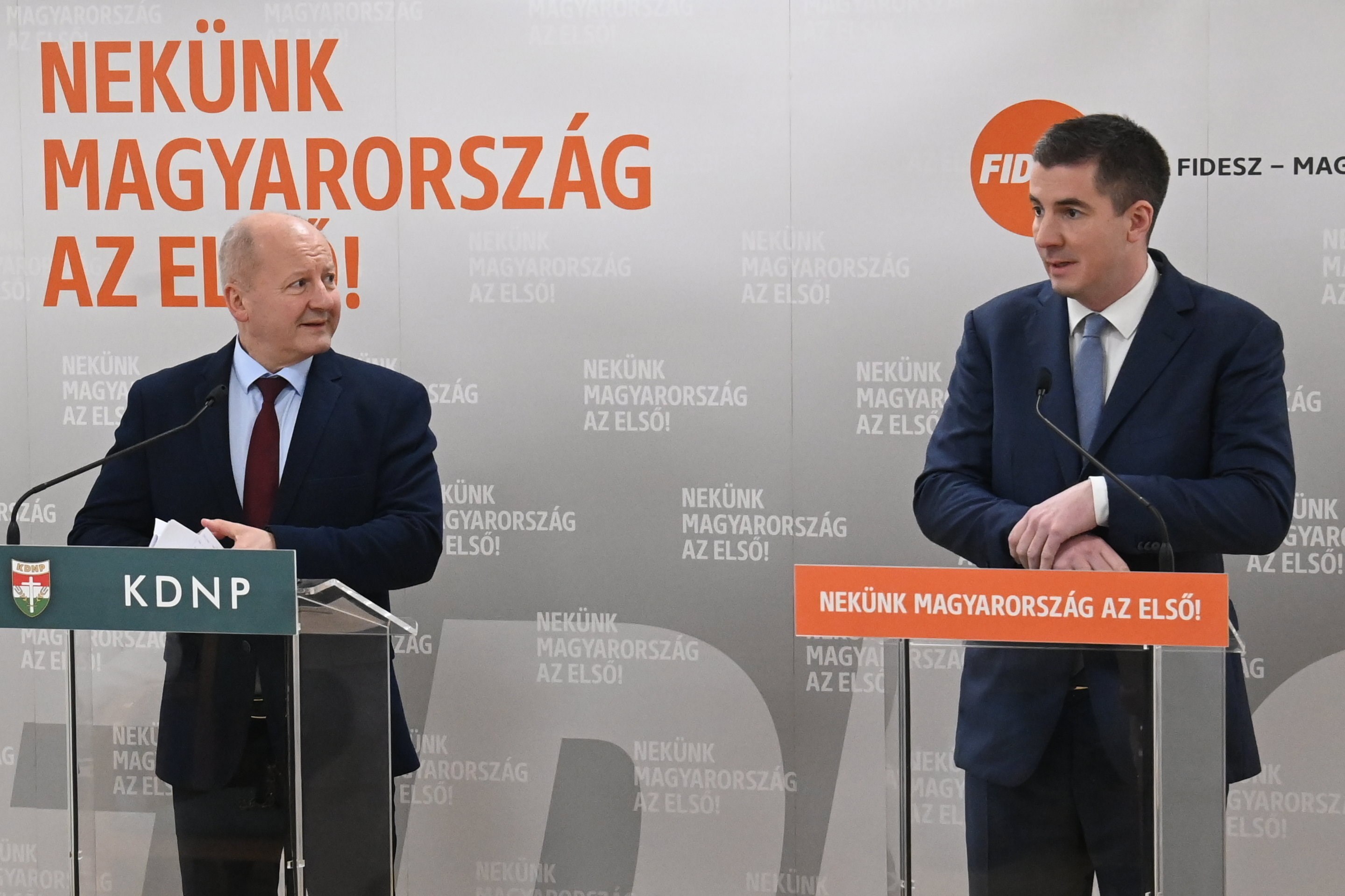 Bejelentették a kormánypártok államfőjelöltjét, Sulyok Tamás lesz Novák Katalin utódja