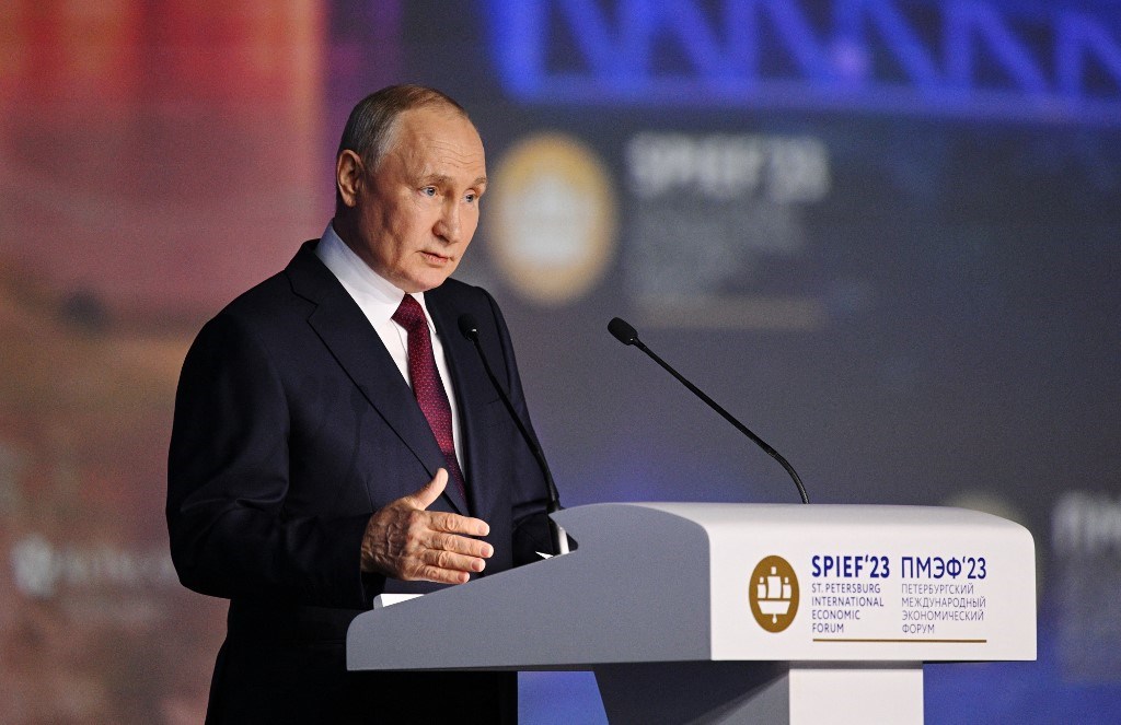 Putyin: Zelenszkij zsidó származása ellenére fedezi a neonácikat