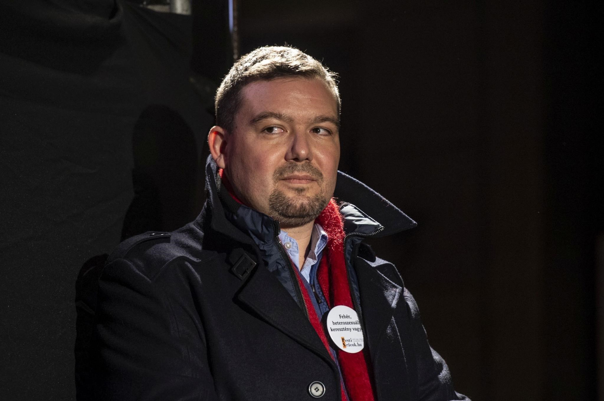 Pesti Srácok főszerkesztő: Méltatlan mocskolódások miatt, Trombitás Kristóf kérésére töröltük a cikket