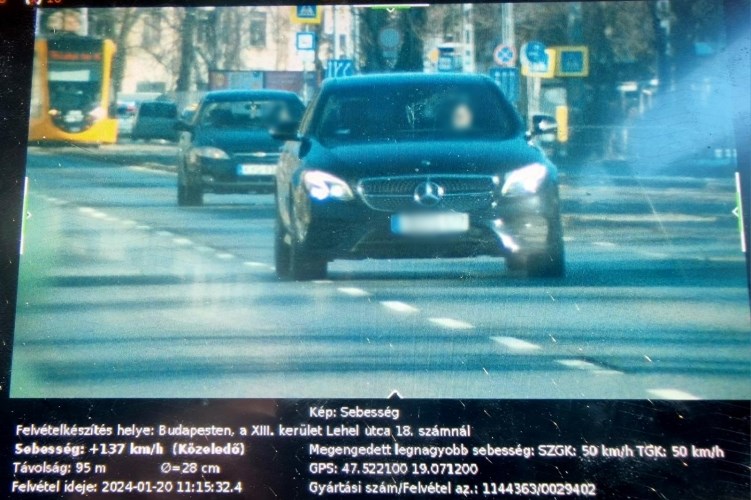 Közel 400 ezer forintot ért egy vaskos gyorshajtás a Lehel utcában