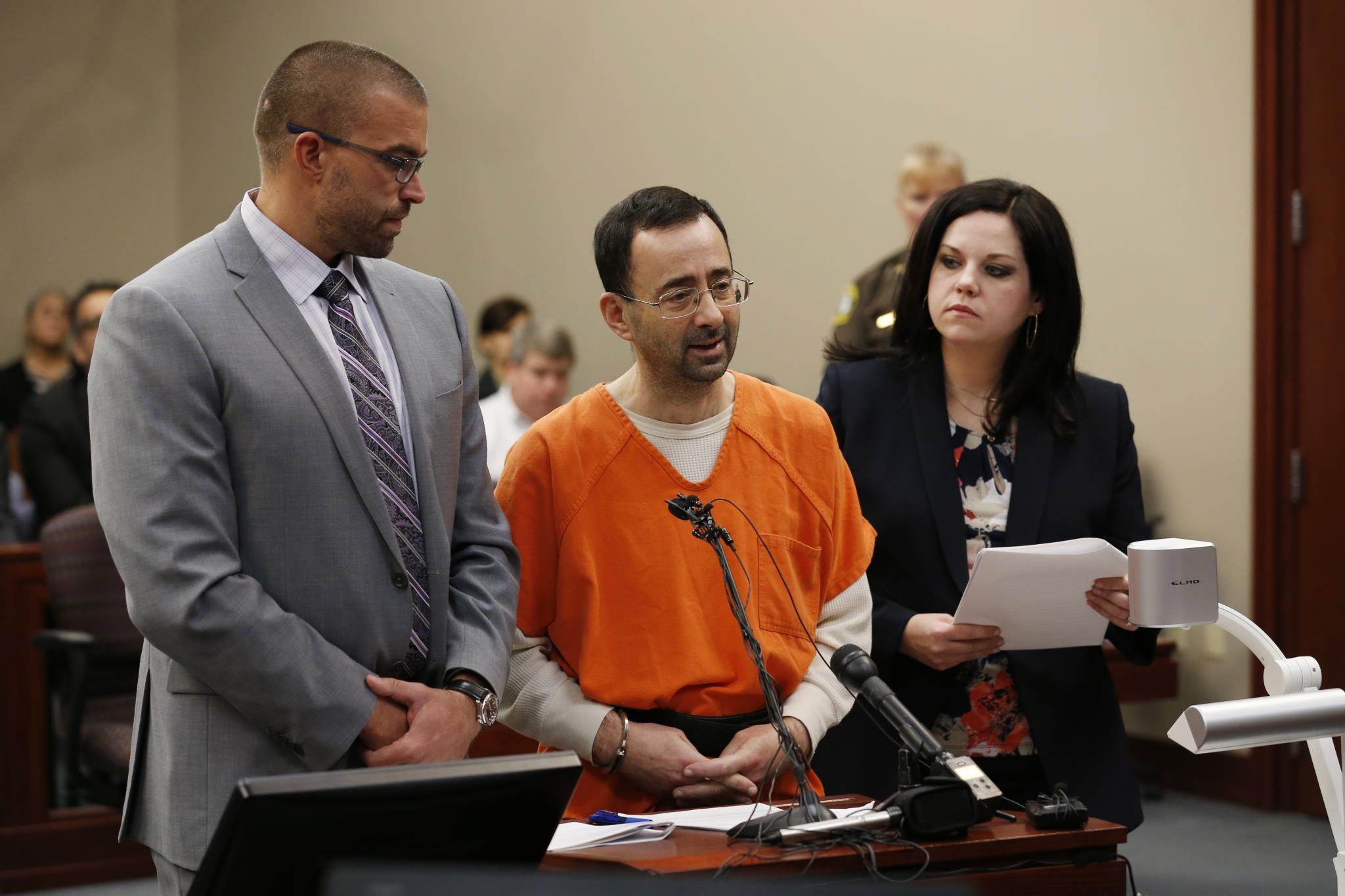 Científico: El delincuente sexual convicto Larry Nassar encarcelado por sus comentarios sobre las mujeres