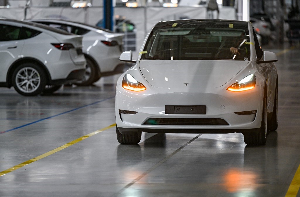 Nem csak Európában, de világszinten is egy Tesla volt a legnépszerűbb autó tavaly