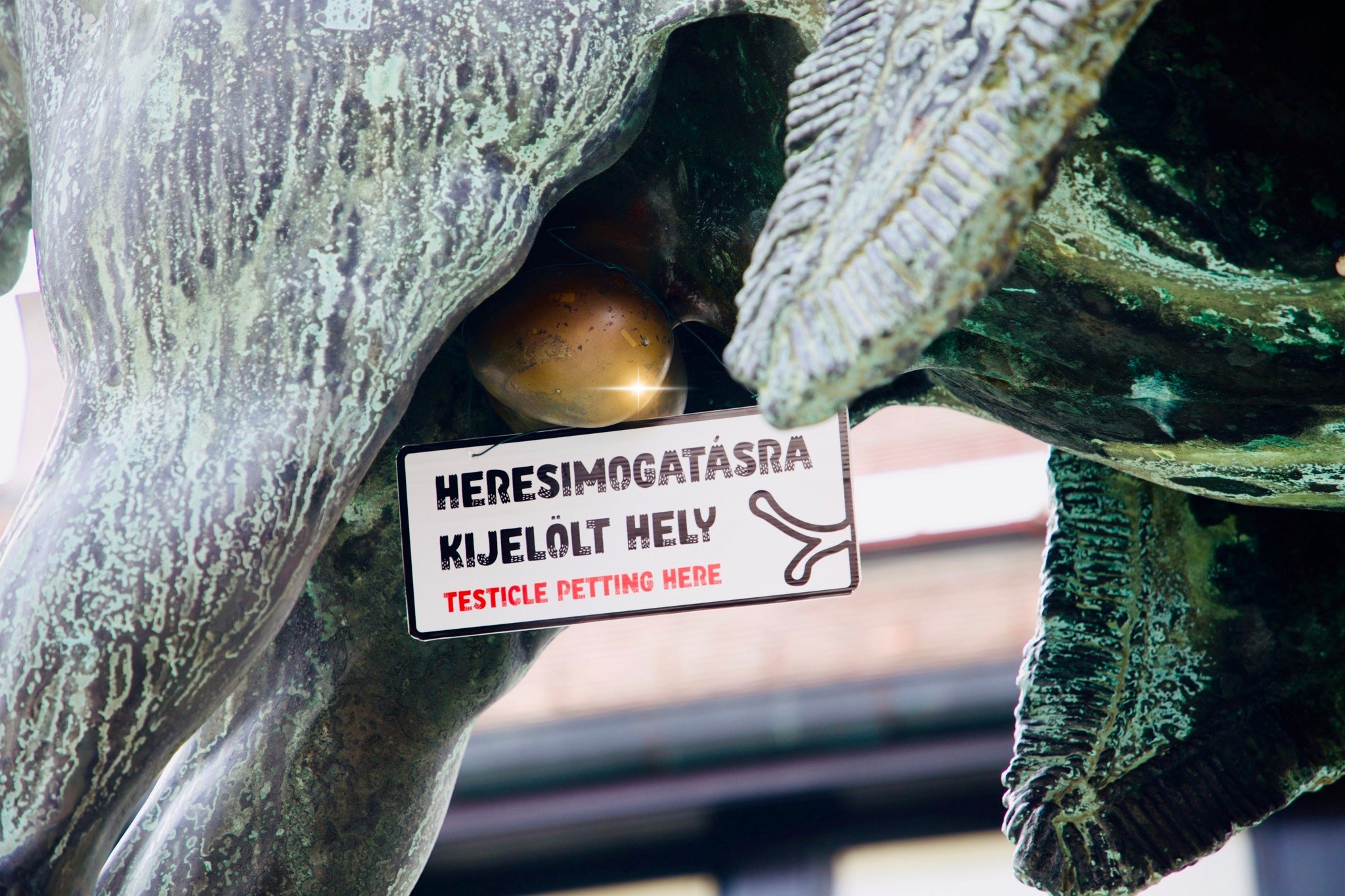 "Heresimogatásra kijelölt hely" táblát kapott Hadik András lovasszobra
