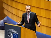 Manfred Weber: Nem szabad megalkudni Magyarországgal 