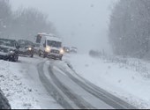 Most csak a nedves utak, később hó, a sűrű köd, vagy a viharos szél okoz majd balesetveszélyt