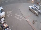 In the video, two rockets escape from an accident in Kiev - no car wants to experience it