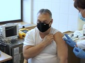 Solo el plan de vacunación de Orbán implementado con seis meses de retraso, se puede culpar a sí mismo y a la elección