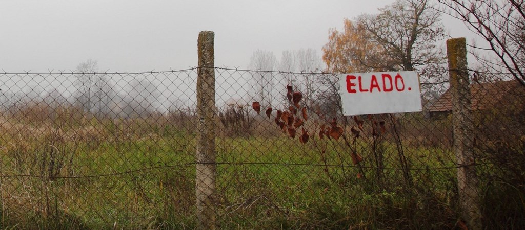 Ingatlan Megugrottak a telek rak van ahol dupl j t kell fizetni