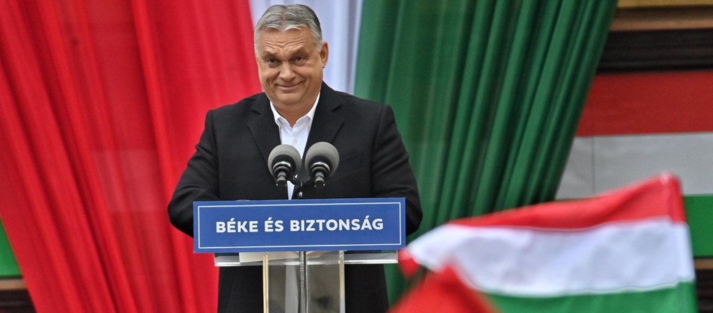 Itthon: Azzal vádolják a Fideszt, hogy az időseknek adott segélyhívókon is  kampányolnak | hvg.hu