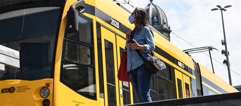 Levélben kéri Karácsony Gergely az iskolaigazgatókat, hogy később kezdődjön a tanítás