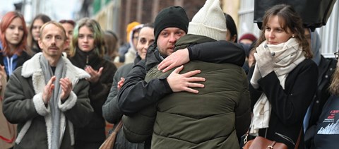 A budapesti Karinthy Gimnázium távozó tanárai is pedagógustablóval búcsúznak