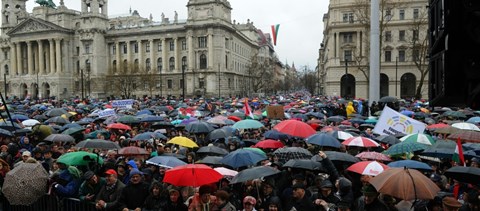 A Nézőpont Intézet rejtett kutatása is magasan mérte a tanárokat támogatókat