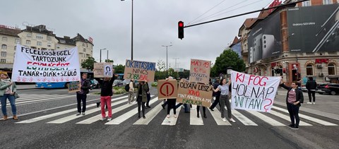 Beindult a tanév, szerdán már az ország több pontján is volt zebraszerda 