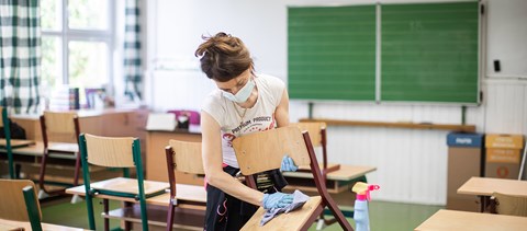 Angol felmérés: visszavetette a gyerekek érzelmi és szociális fejlődését a pandémia