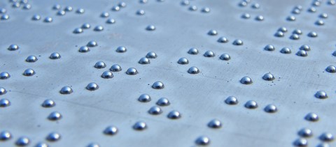 Egyetlen diák miatt tanulta meg a Braille-írást a békés megyei tanár