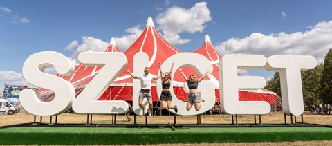 Nem a Sziget drága, nekünk alacsonyak a béreink