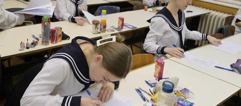„Szerintem meglesz az ötös”- bár voltak meglepetések, a diákok szerint jól sikerült az emelt szintű magyarérettségi