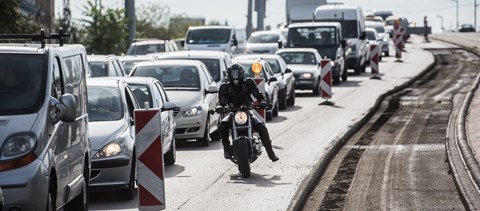 Könnyebb lesz jogsit szerezni? Ilyen feladatok lesznek a forgalmi vizsgán