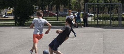 Fontos tanács a szülőknek: a gyerekeknek sokkal többet kellene mozogniuk