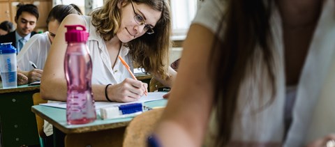 Ennyit kell fizetni az érettségiért: hogyan jelentkezz, ha már nem vagy tanuló?