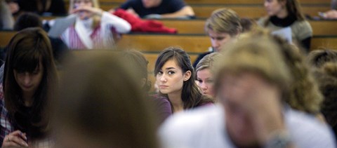 Ösztöndíjprogramot indít a BGF felvételizőknek