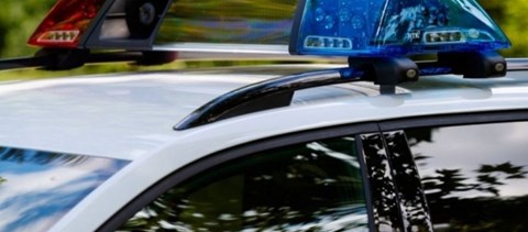 Rendőrnek adta ki magát egy 59 éves férfi, hogy kirúgasson egy szentendrei tanárt